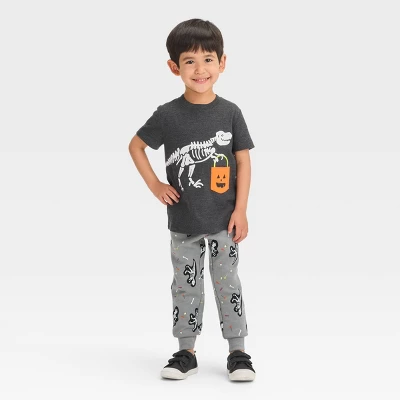 Toddler Boys' Halloween Short Sleeve T-Shirt And Pull-On Fleece Jogger Pants - Cat & Jack™ Black 2 Toddler Boys' Halloween Short Sleeve T-Shirt And Pull-On Fleece Jogger Pants - Cat & Jack™ Black - Image 2